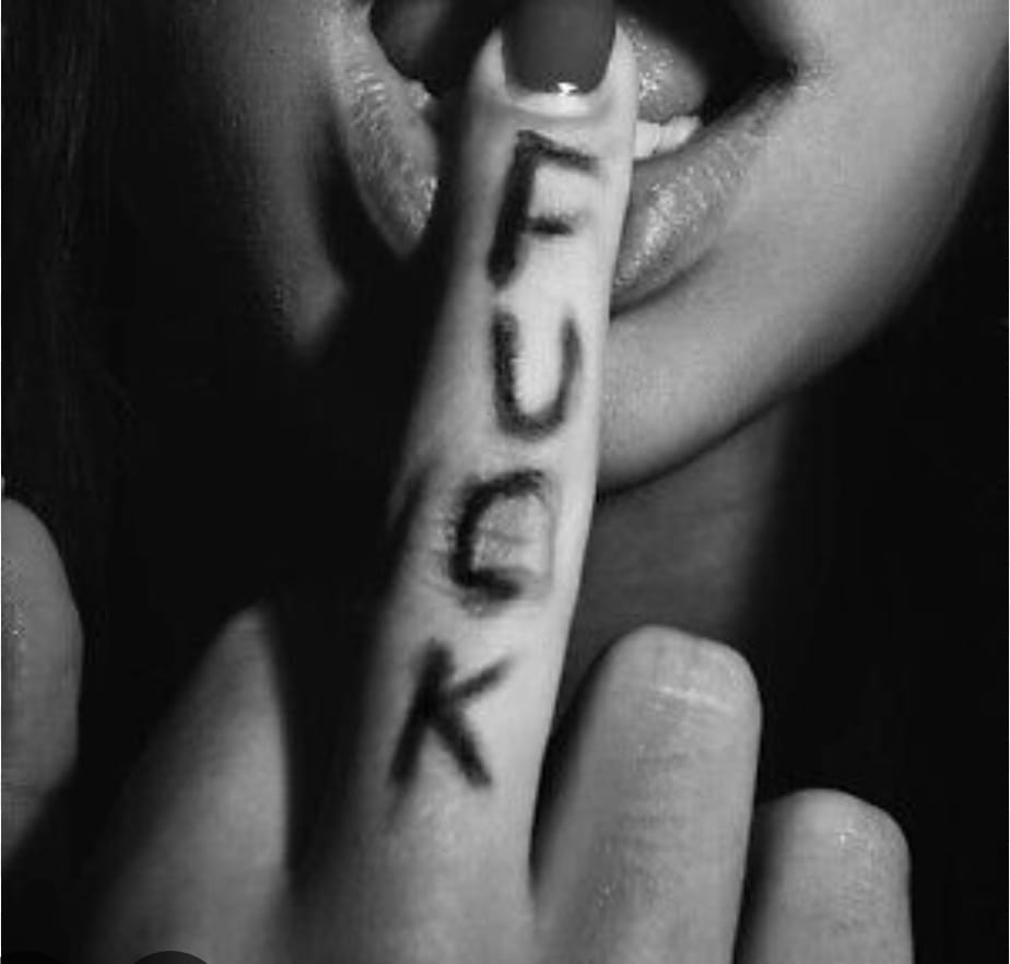 Comparatif cam coquine vs cam classique pour les Français